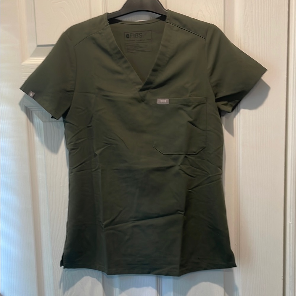 Figs Forest Green V-Neck Scrub Top
